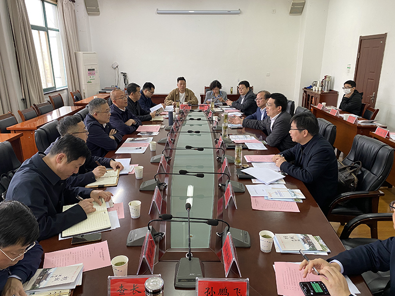 beat365英国官网网站校领导赴安庆桐城市开展访企拓岗促就业专项调研。beat365英国官网网站供图